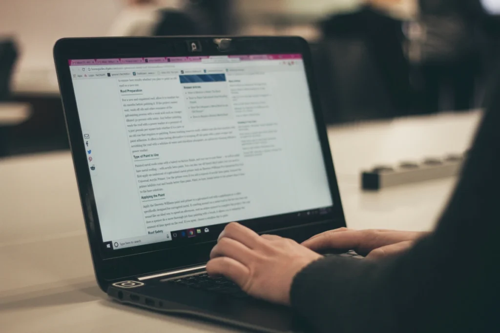 kemampuan menulis email berbahasa Inggris bisnis adalah skill penting bagi karyawan internasional